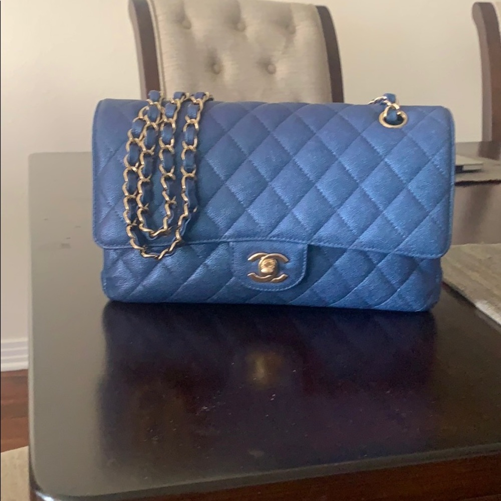 Chanel Bag - Picture 2 of 4